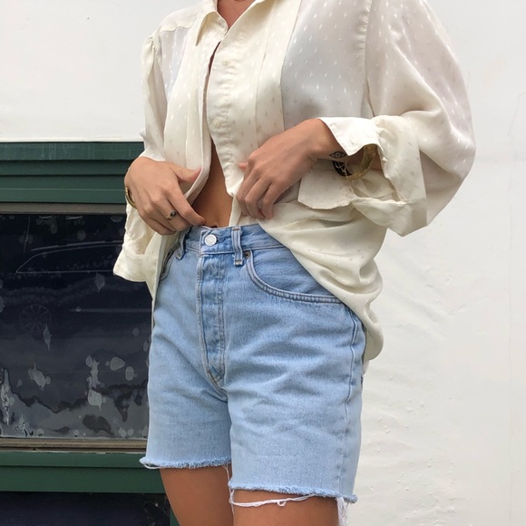 VINTAGE CREAM BUTTON UP BLOUSE - Picture 2 of 4